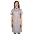 Sukienka medyczna popielata z krótkim rękawem
